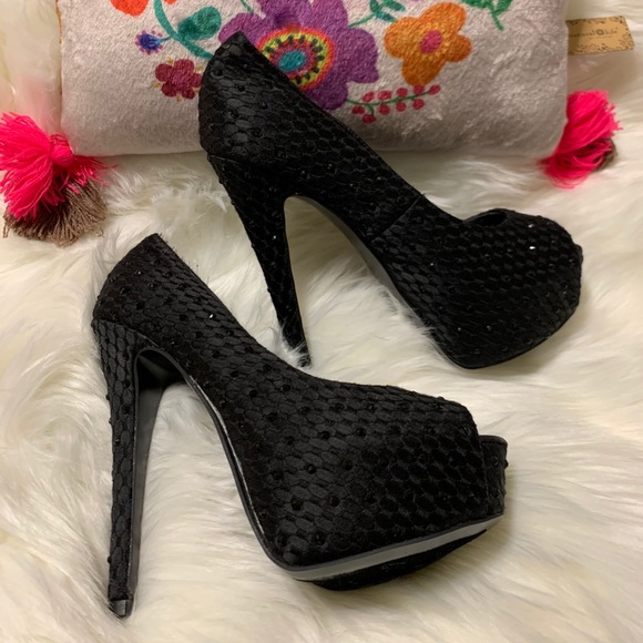 Steve Madden Redcarpt Satin Black Rhinestones - Picture 6 of 16